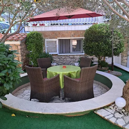 Apartment Jelaska Marina