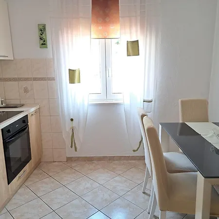 Jelaska Apartment *