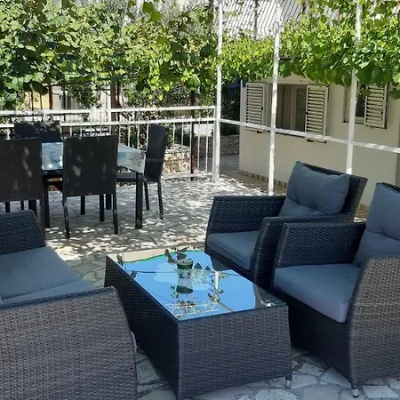 Jelaska Apartment Marina
